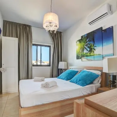 Vila Sunnyvillas: 4br Villa☆private Pool + Jacuzzi - Amelie Protaras