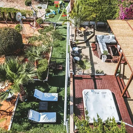 Sunnyvillas: 4br Villa☆private Pool + Jacuzzi - Amelie Vila